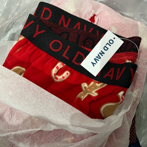 🌟 4/$35 🌟 Old Navy Fleece Holiday Pants - Picture 3 of 3